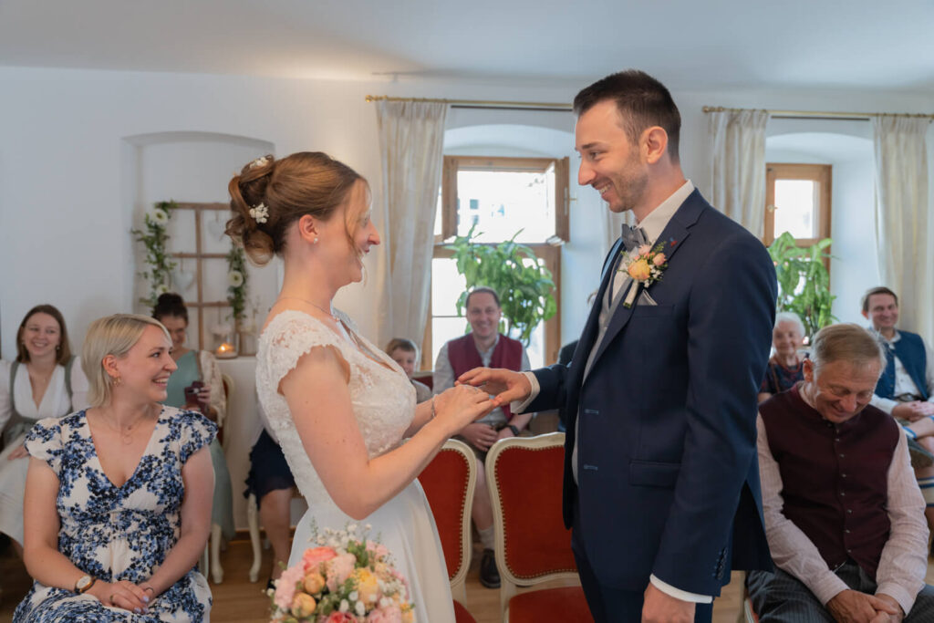 Standesamtliche Hochzeit in Freising Ringtausch